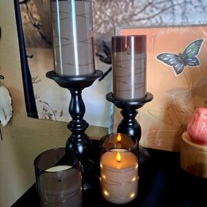 Sophisticated Black Candle Holder Set & 4 Black Batterie Candles. Flame Flickers